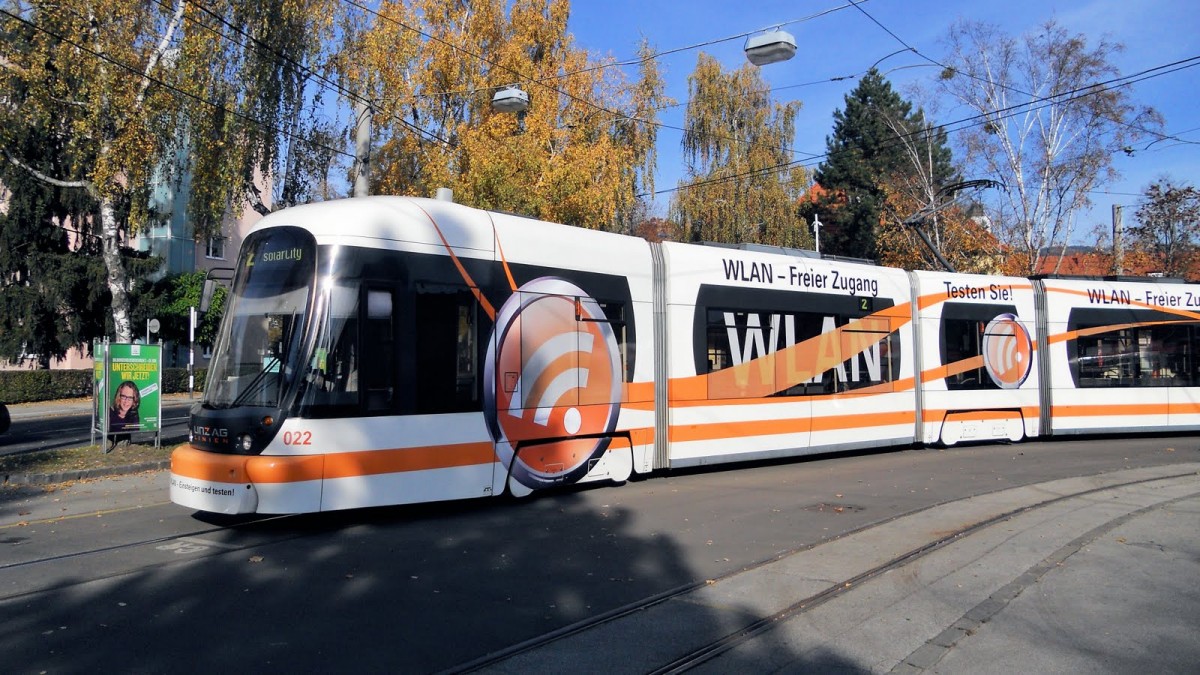 8.11.2011  Wagen 22 der Linz AG, erste Versuchsfahrten mit freiem WLAN Angebot