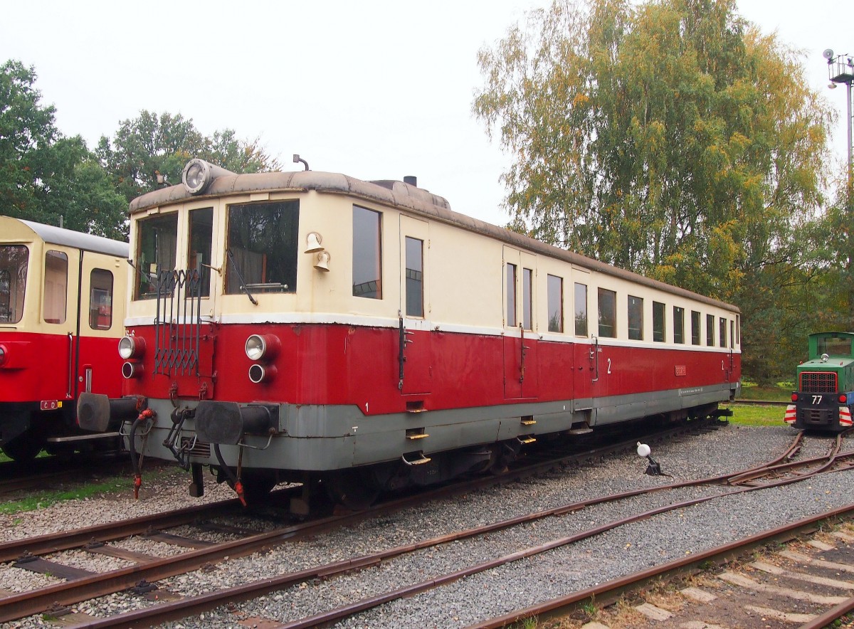 830 076-6 (Baujahre 1953 Tatra) in Eisenbahnmuseum Lužná u Rakovníka am 10.10.2015.