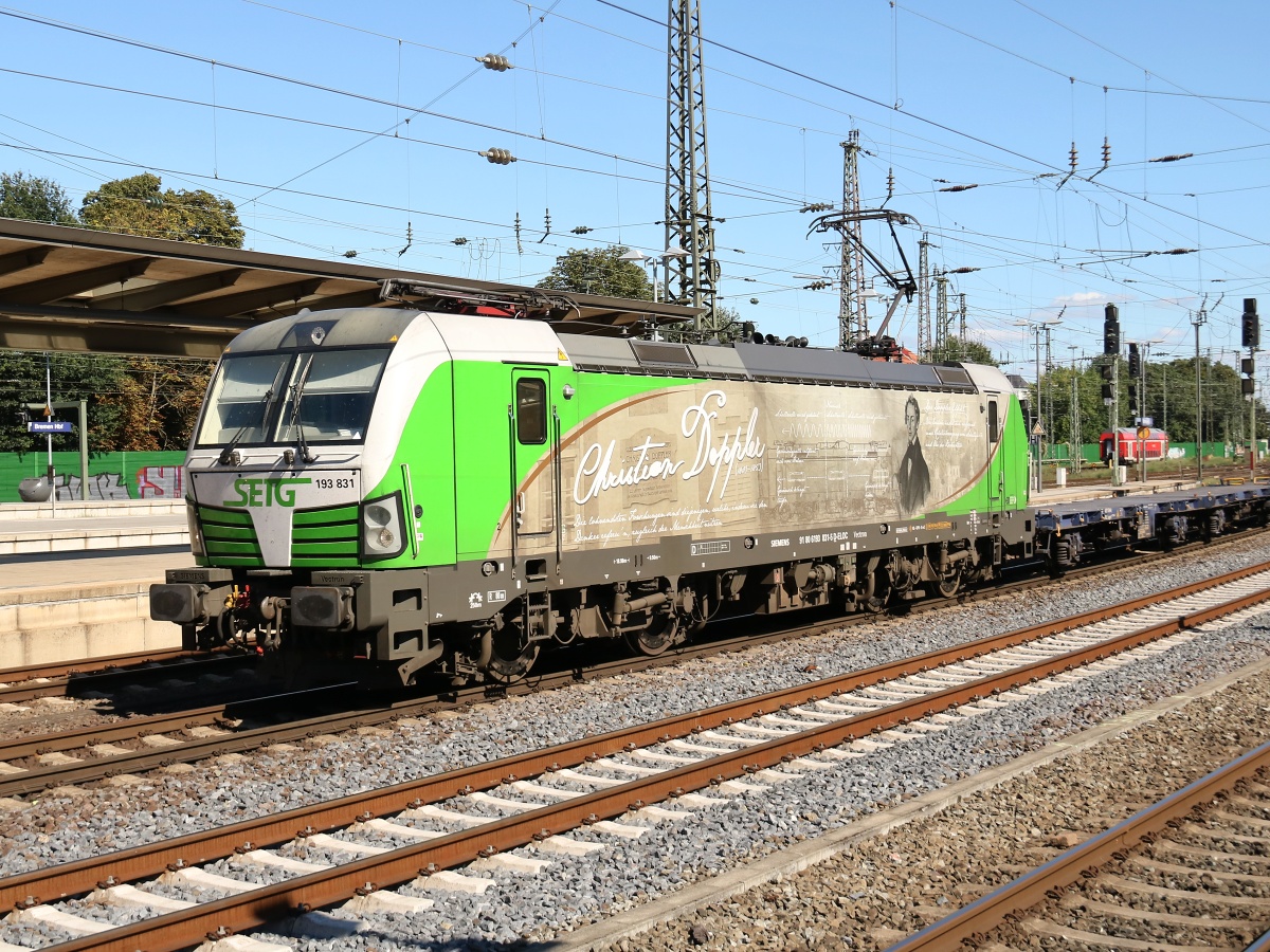 831-5  Christian Doppler  (NVR NR: 91 80 6193 831-5 D-ELOC) am 17.08.2016 Bremen Hbf durchfahrend
<P>Weitere Bilder zum Thema Bahnfotografie gibt es auf meiner Site unter:<br> 
<a href= http://www.ralf-bueker.de/Ralf's Eisenbahnbilder.htm target= _blank >Ralf's Eisenbahnbilder