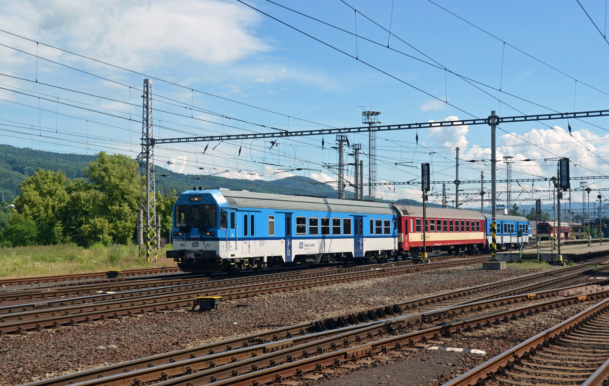843 014 verlässt als R 1169 nach Liberec am 14.06.16 Decin.