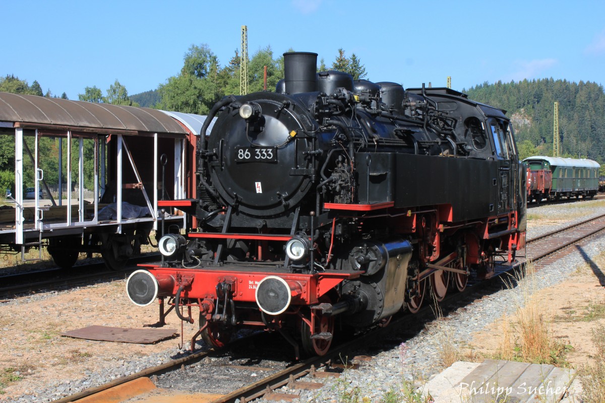86 333 sonnt sich am 05.08.2015 in Seebrugg, dem Betriebsmittelpunkt der 3 Seenbahn.