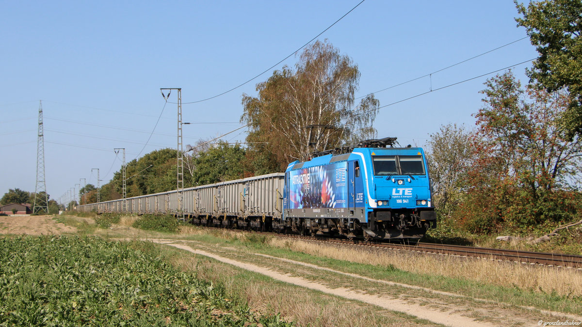 86-941 von LTE mit einem Kohlezug aus Holland kommend in Richtung Viersen.

📍Dülken, 19.09.2020