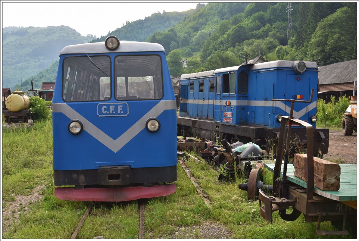 87-0032-0 und ein CFF Motorwagen in Viseu de Sus.(13.06.2017)