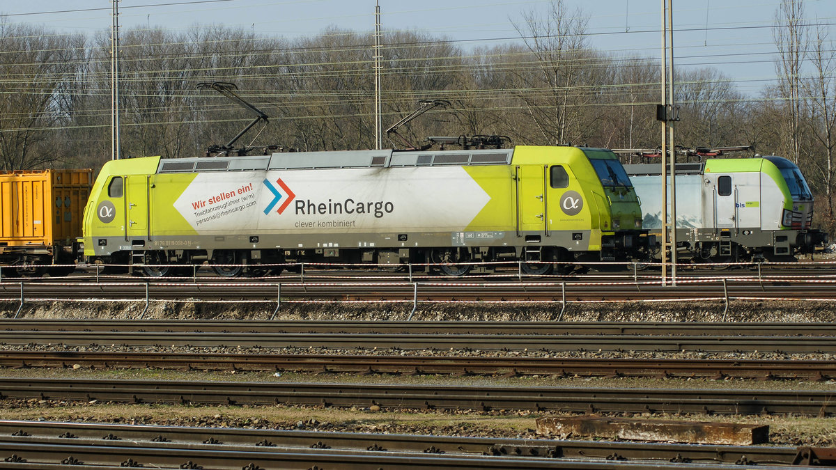 91 76 0119 008-0 N-RHC von Rhein-Cargo in Weil. 
Weil a. R. 09.02.18