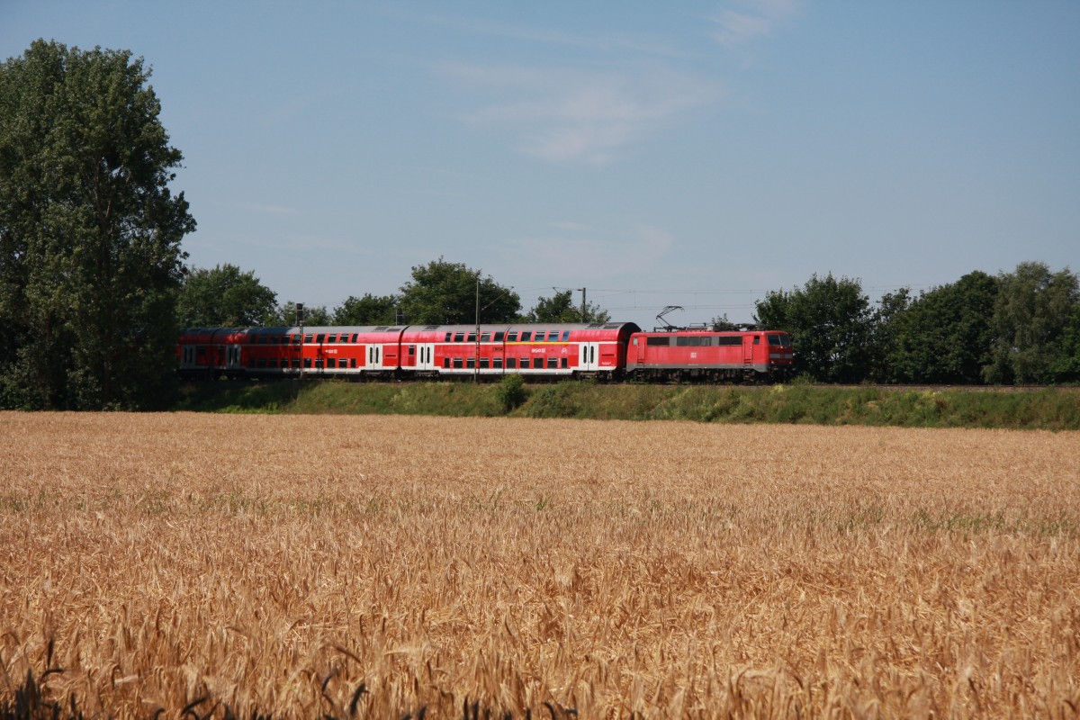 91 80 6 111 144-2 D-DB mit RE 4877 Gut Dündorf 04.07.2014