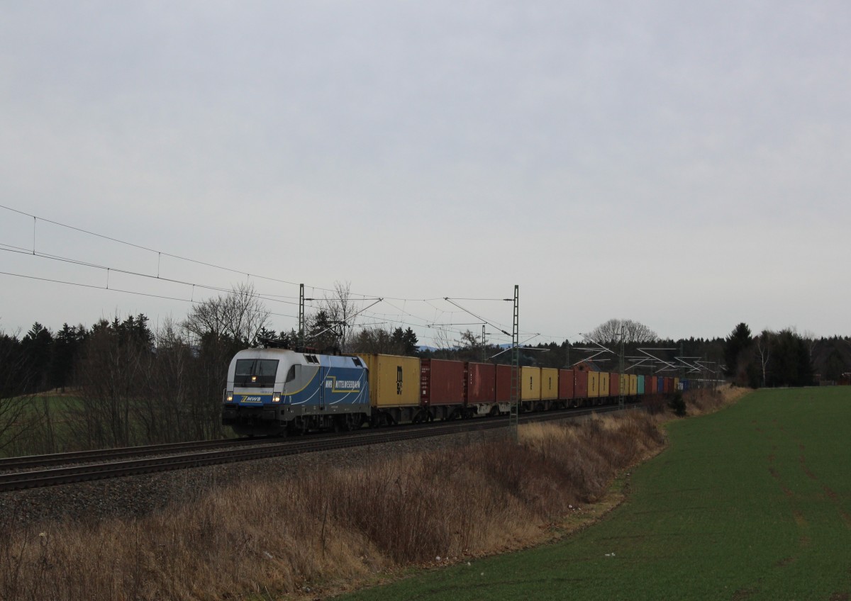 91 80 6182 912-6 D-MWB zog am 04.01.14 einen Container druch das Vogtland. Hier zusehen an der Schöpsdrehe bei Plauen/V.
