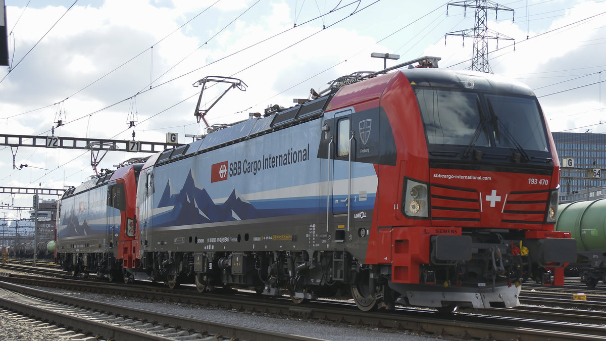 91 80 6193 470-2 D-SIEAG und 91 80 6193 472-8 D-SIEAG kurzum, Freiburg und Köln durchfahren Muttenz.
Muttenz am 21.03.2018