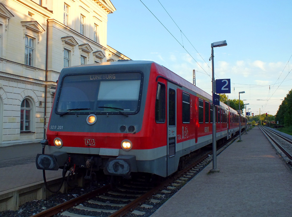 928 201 mit RB aus Danneberg Ost nach Lüneburg. Lüneburg West Bf, 31.05.14