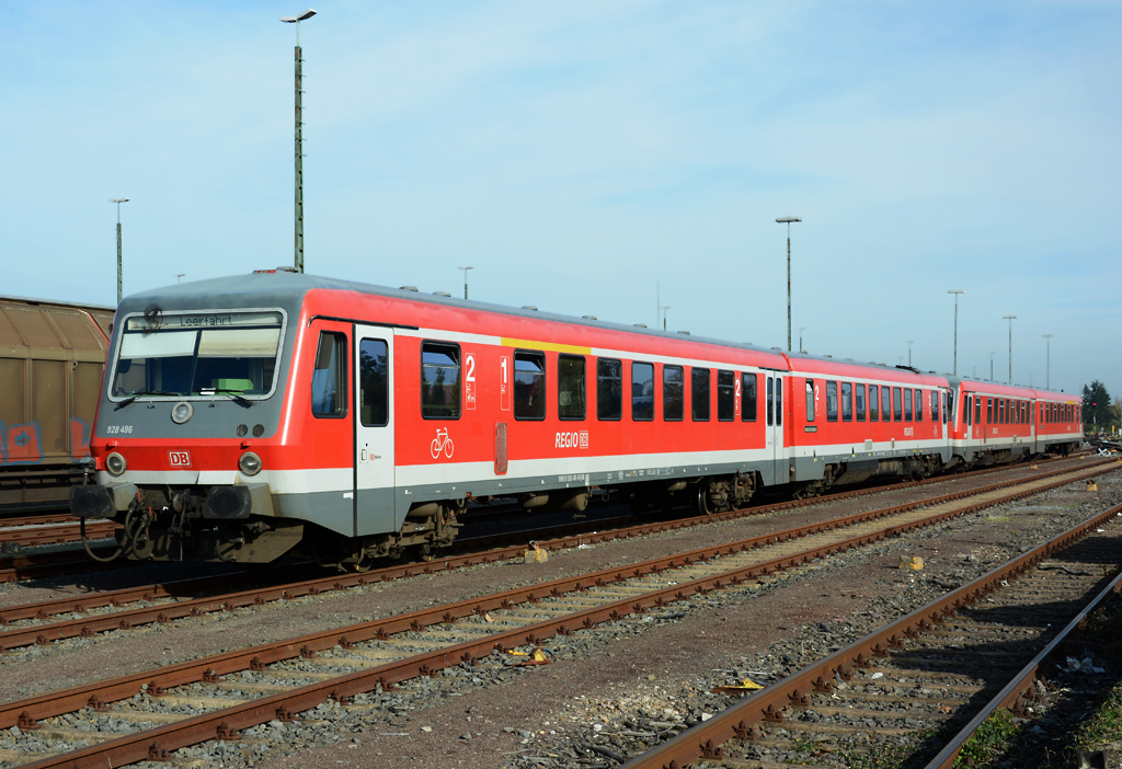 928 496 am Bf-Gelände in Euskirchen abgestellt - 27.10.2014