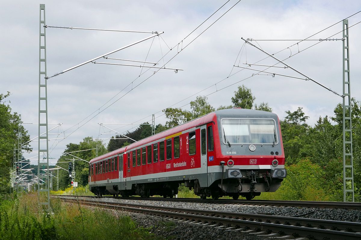 928 496 der Westfrankenbahn am 22.08.2019 als RB 22648, Biberach Sd - Ulm, zwischen der Haltestelle Biberach Sd und dem Bahnhof Biberach/Ri.
