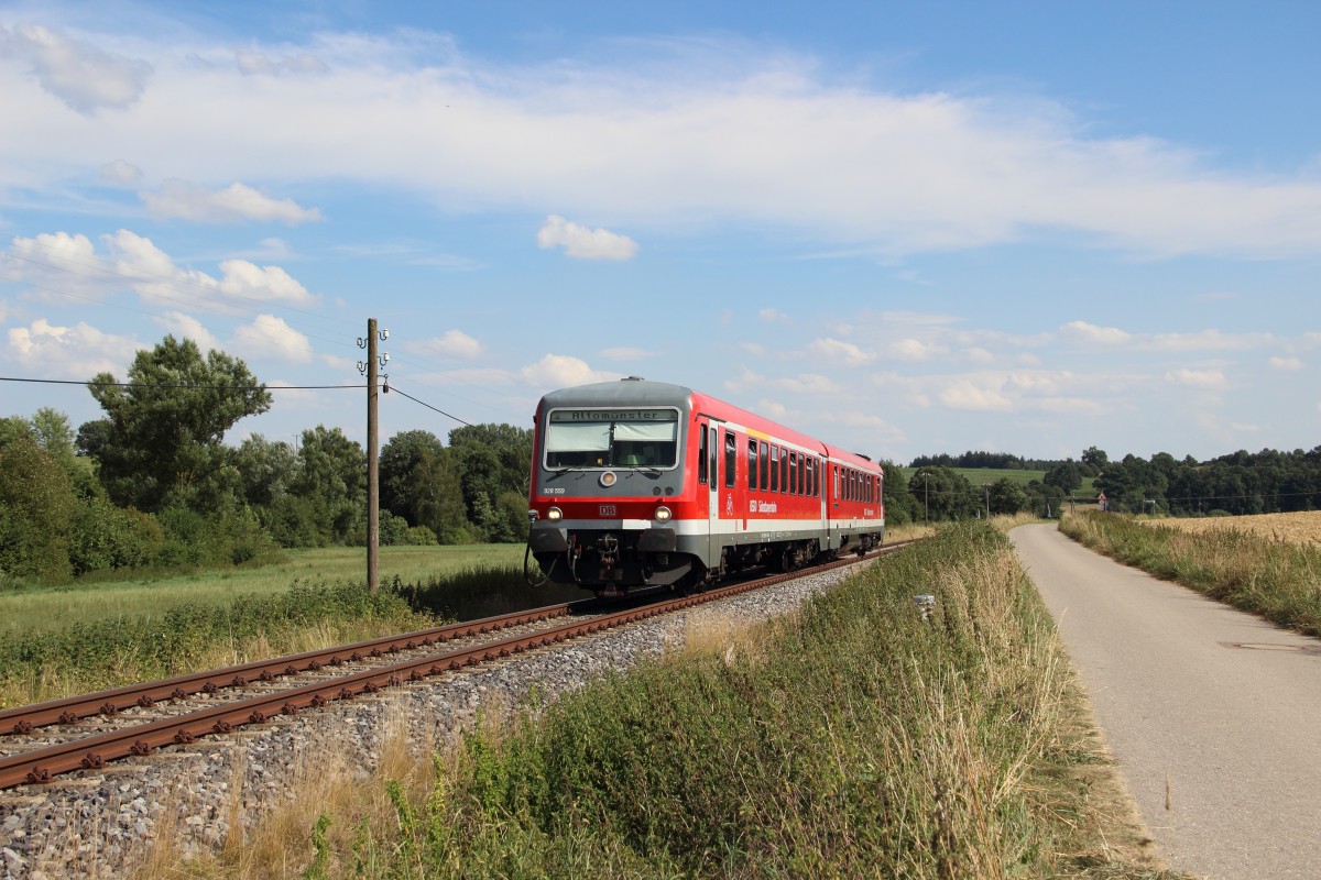 928 559 als S(A) 39326 (Dachau Bahnhof - Altomünster) zwischen Kleinberghofen und Altomünster am 17.08.13
