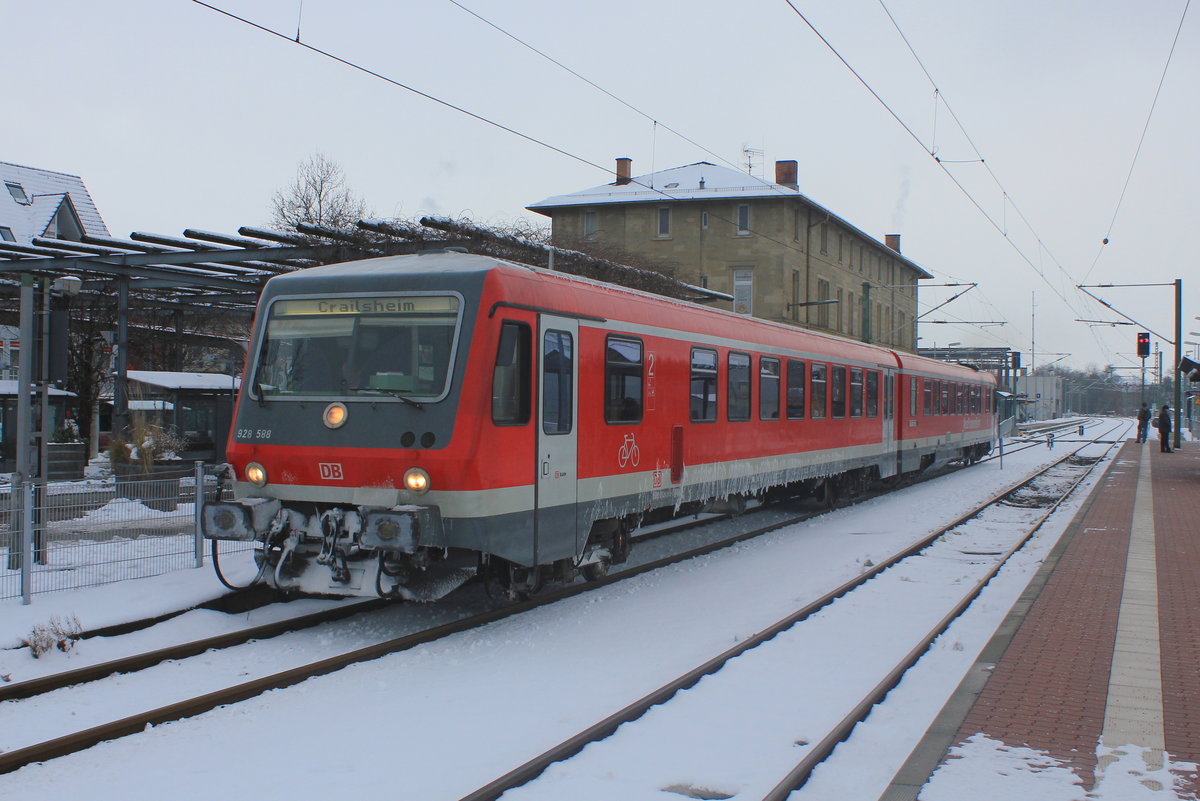 928 588 als RE Heilbronn-Crailsheim am 21.01.2013 bei der Ausfahrt aus Öhringen Hbf. 