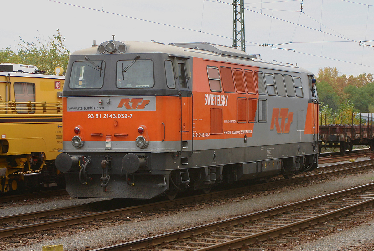 93 81 2143.032-7 / Rail Transport Service GmbH / Hauptbahnhof Karlsruhe / 28.10.2006