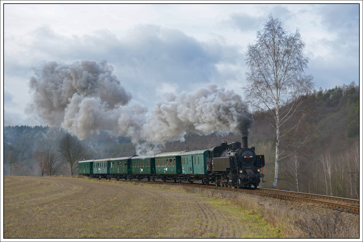 93.1360 (431.032) mit ihrem Sp 11999 am 31.12.2018 kurz nach Zlenice aufgenommen.