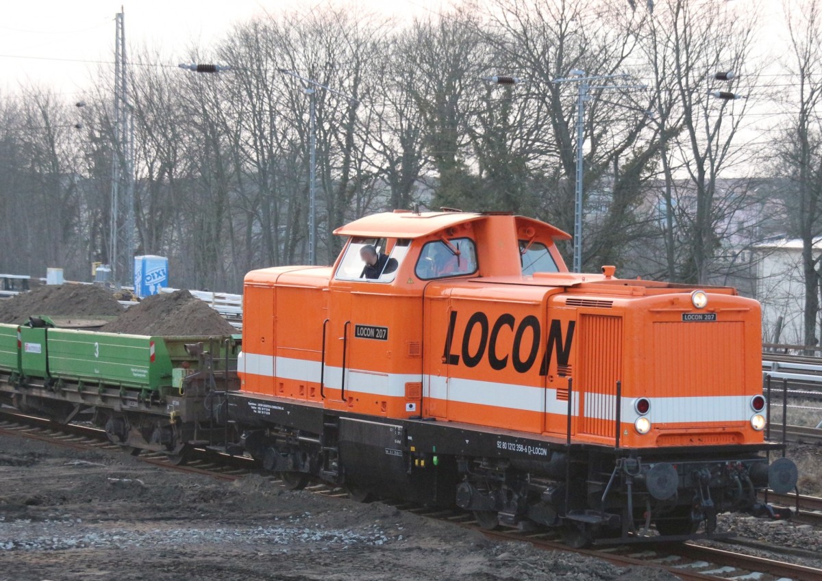 9.3.16 Bernau (Bei Berlin) 212 358 / LOCON 207 mit AZ bei Bauarbeiten zum ESTW  Zepernick