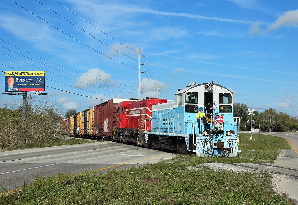 94 & 48 approach Lake Wales whilst working the Florida Midland Frostproof Turn, 18 March 2020