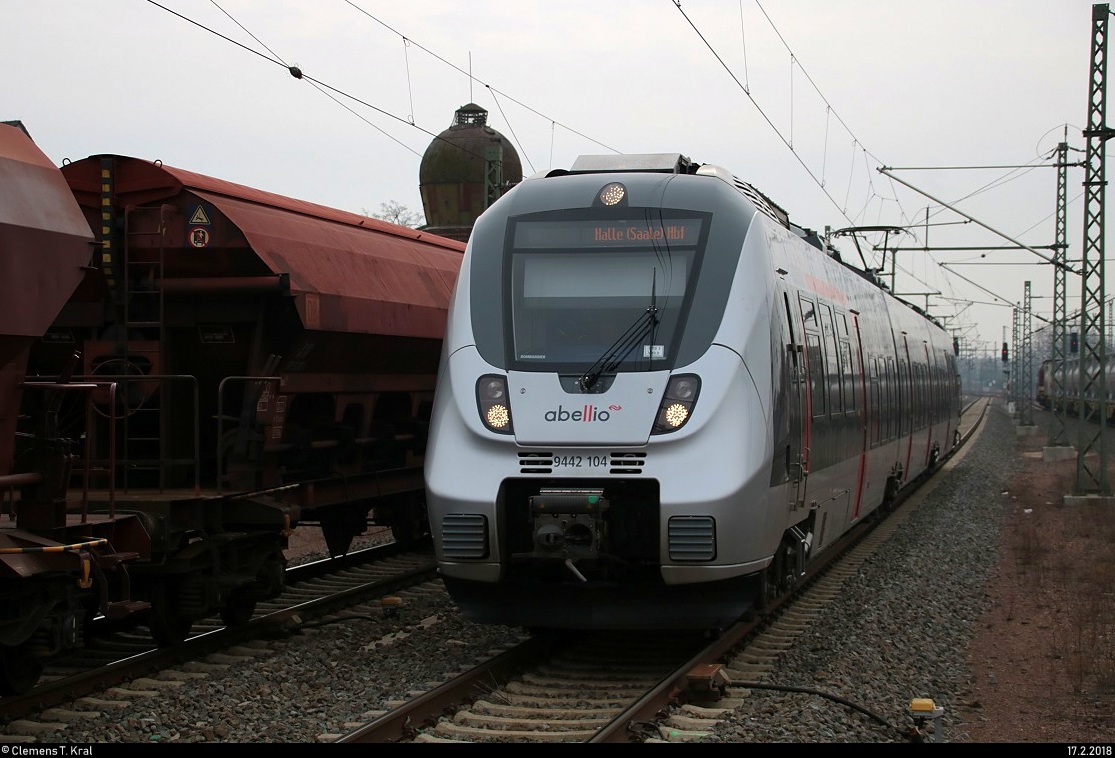 9442 104 (Bombardier Talent 2) von Abellio Rail Mitteldeutschland als RE 74587 (RE18) von Großkorbetha nach Halle(Saale)Hbf erreicht den Bahnhof Merseburg auf Gleis 1. [17.2.2018 | 12:41 Uhr]
