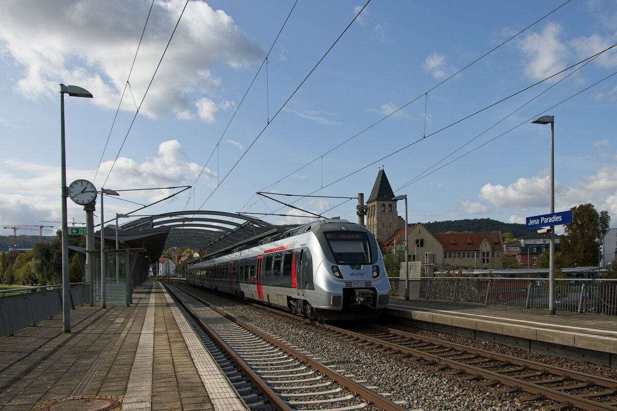 9442 312 der Abellio Rail Mitteldeutschland als RB 25 nach Halle (Saale) im Bahnhof Jena-Paradies (04.10.2023) 