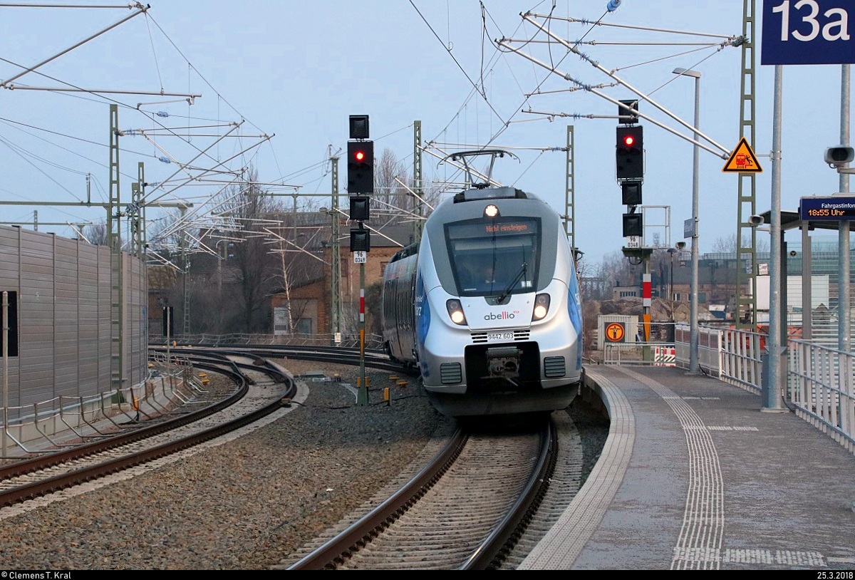 9442 603 (Bombardier Talent 2) von Abellio Rail Mitteldeutschland als RE 74715 (RE9) von Kassel-Wilhelmshöhe erreicht seinen Endbahnhof Halle(Saale)Hbf Gl. 13a. [25.3.2018 | 18:55 Uhr]