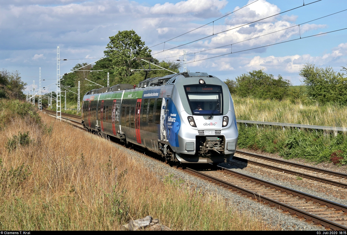 9442 603  Mansfeld-Südharz  (Bombardier Talent 2) der Abellio Rail Mitteldeutschland GmbH als RE 74732 (RE8) von Halle(Saale)Hbf nach Leinefelde fährt bei Eisdorf (Teutschenthal) auf der Bahnstrecke Halle–Hann. Münden (KBS 590).
[3.7.2020 | 18:15 Uhr]