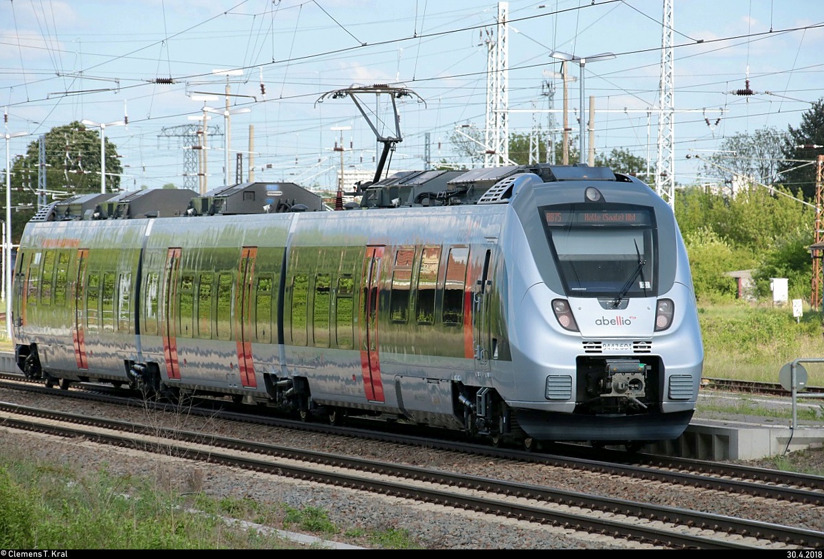 9442 604 (Bombardier Talent 2) von Abellio Rail Mitteldeutschland als RB 74785 (RB75) von Sangerhausen nach Halle(Saale)Hbf steht im Bahnhof Angersdorf auf der Bahnstrecke Halle–Hann. Münden (KBS 590). Aufnahmestandort öffentlich zugänglich. [30.4.2018 | 17:16 Uhr]
