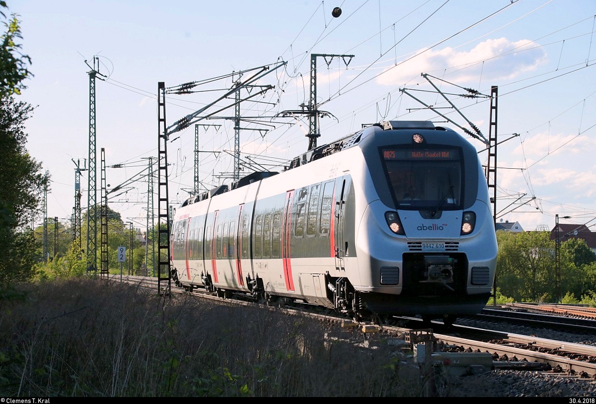 9442 610 (Bombardier Talent 2) von Abellio Rail Mitteldeutschland als RB 74787 (RB75) von Lutherstadt Eisleben nach Halle(Saale)Hbf fährt in der Saaleaue bei Angersdorf auf der Bahnstrecke Halle–Hann. Münden (KBS 590). [30.4.2018 | 18:16 Uhr]