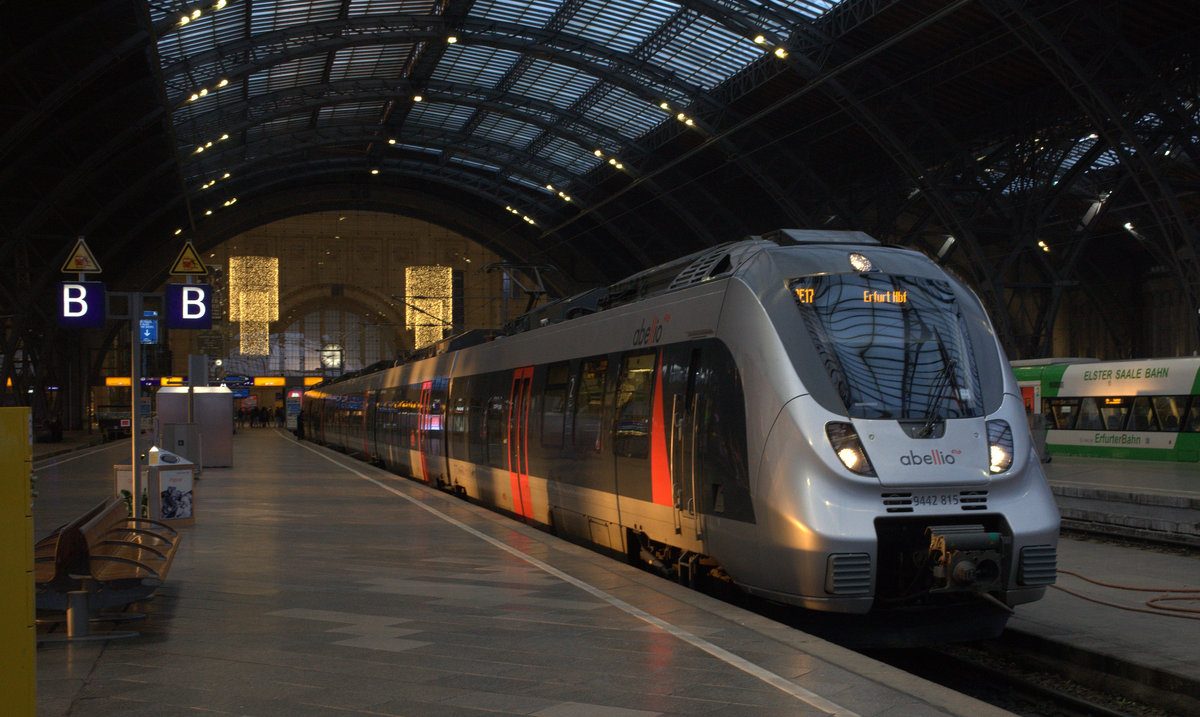 9442 815 als RE 17 wird den Fotografen nach Weimar bringen. 12.01.2017 09:25 Uhr