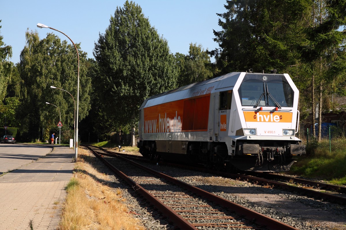  9.6.2013 Voith Maxima 40CC der hvle rangiert in Wahlstedt beim Kieswerk Günter Papenburg
