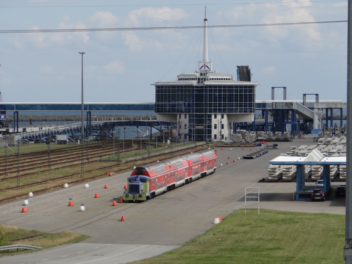 98 80 3 312 056-5 D-TME (TME Torsten Meincke Eisenbahn GmbH. zu sehen am 13.07.14 in Sassnitz-Mukran. Foto entstnd von der Straße!
