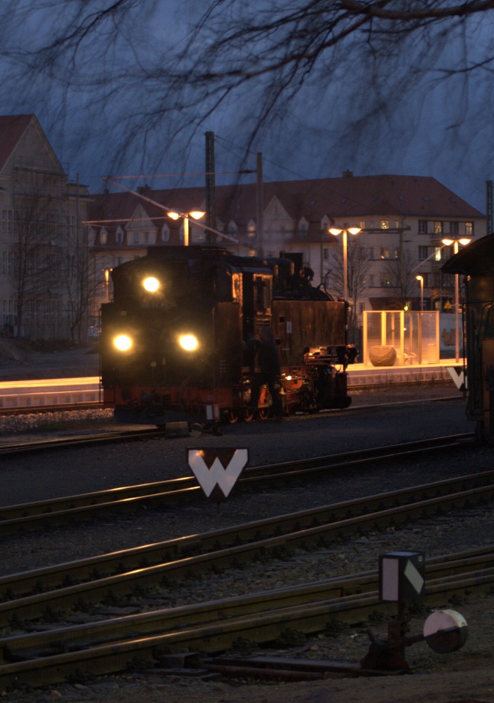 99 1777 -4  auf dem Weg zum Schuppen  16.03.2014 18:37 Uhr. Radebeul ost.