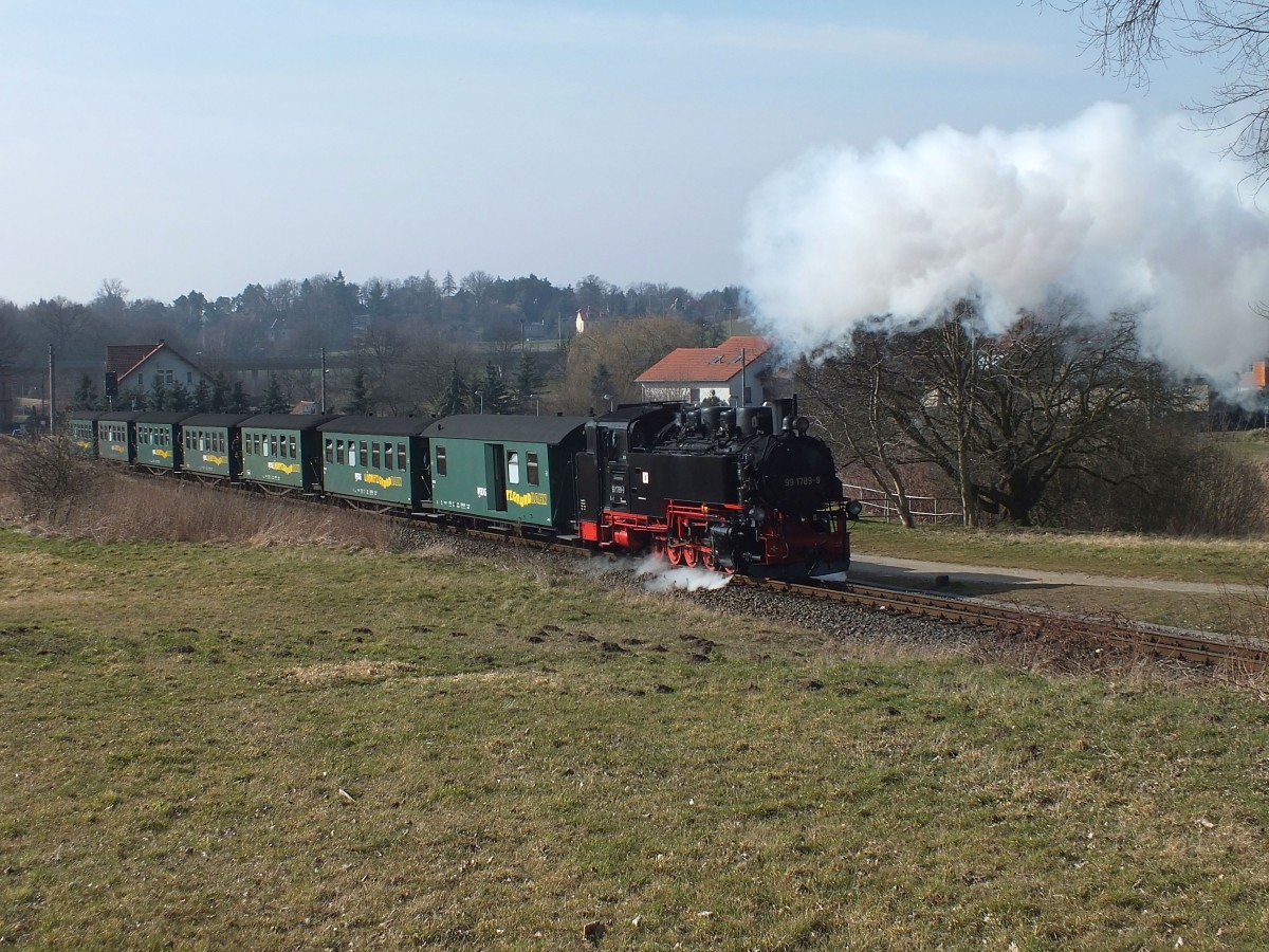 99 1789 der Lößnitzgrundbahn mit P3004 am 01.03.2014 bei Friedewald auf der Fahrt nach Radeburg.