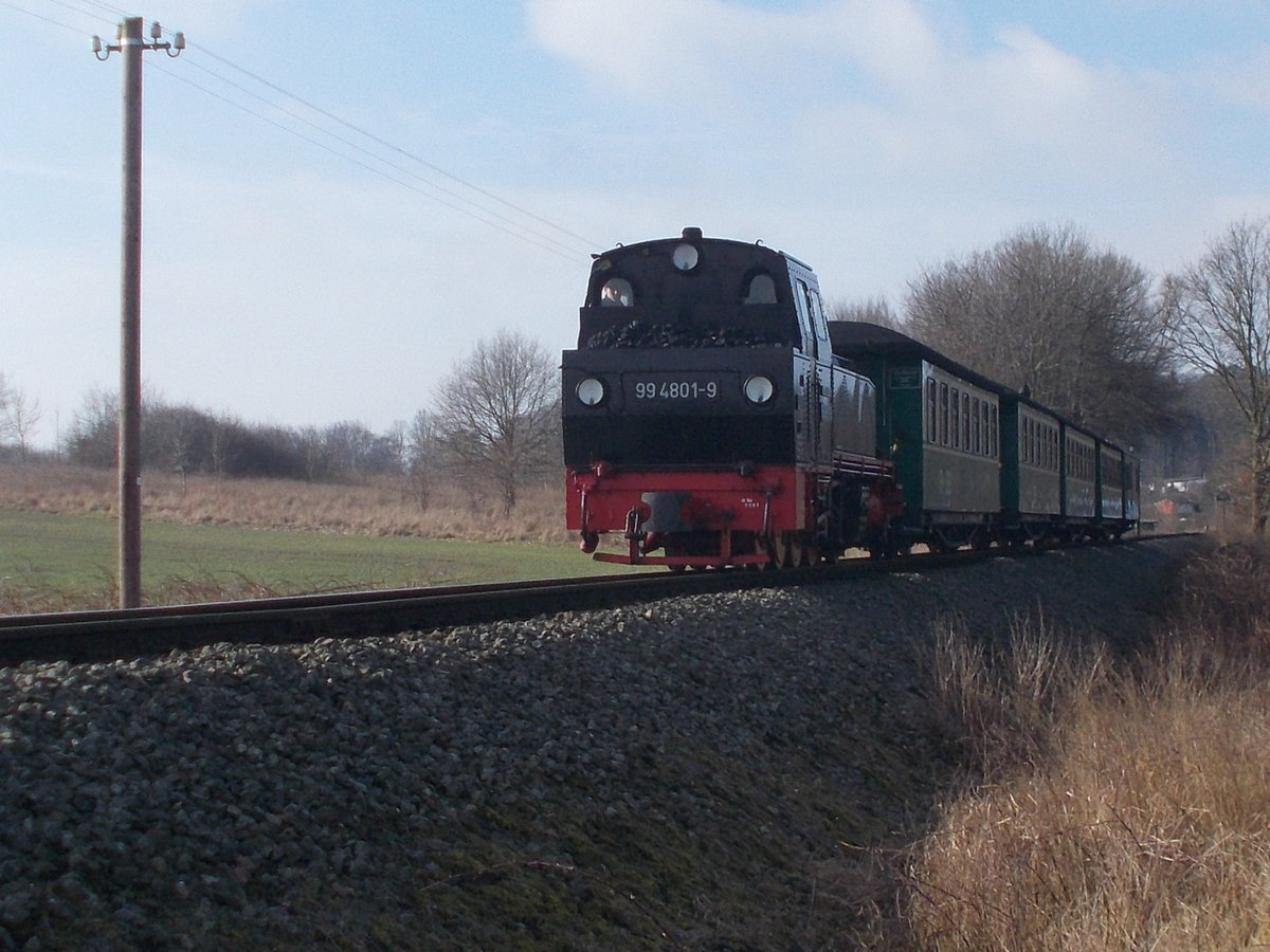 99 4801 nach der Ausfahrt aus Putbus am 03.März 2017.