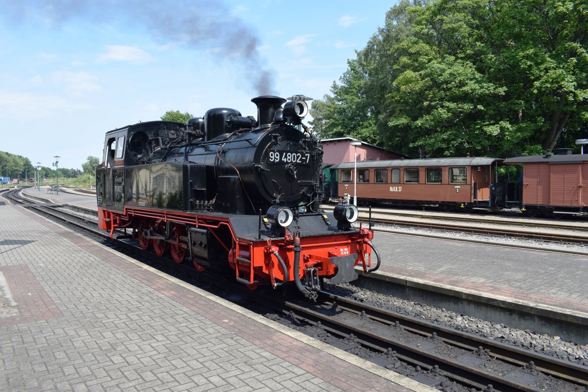 99 4802 am 19.07.2020 im Bahnhof Putbus.  