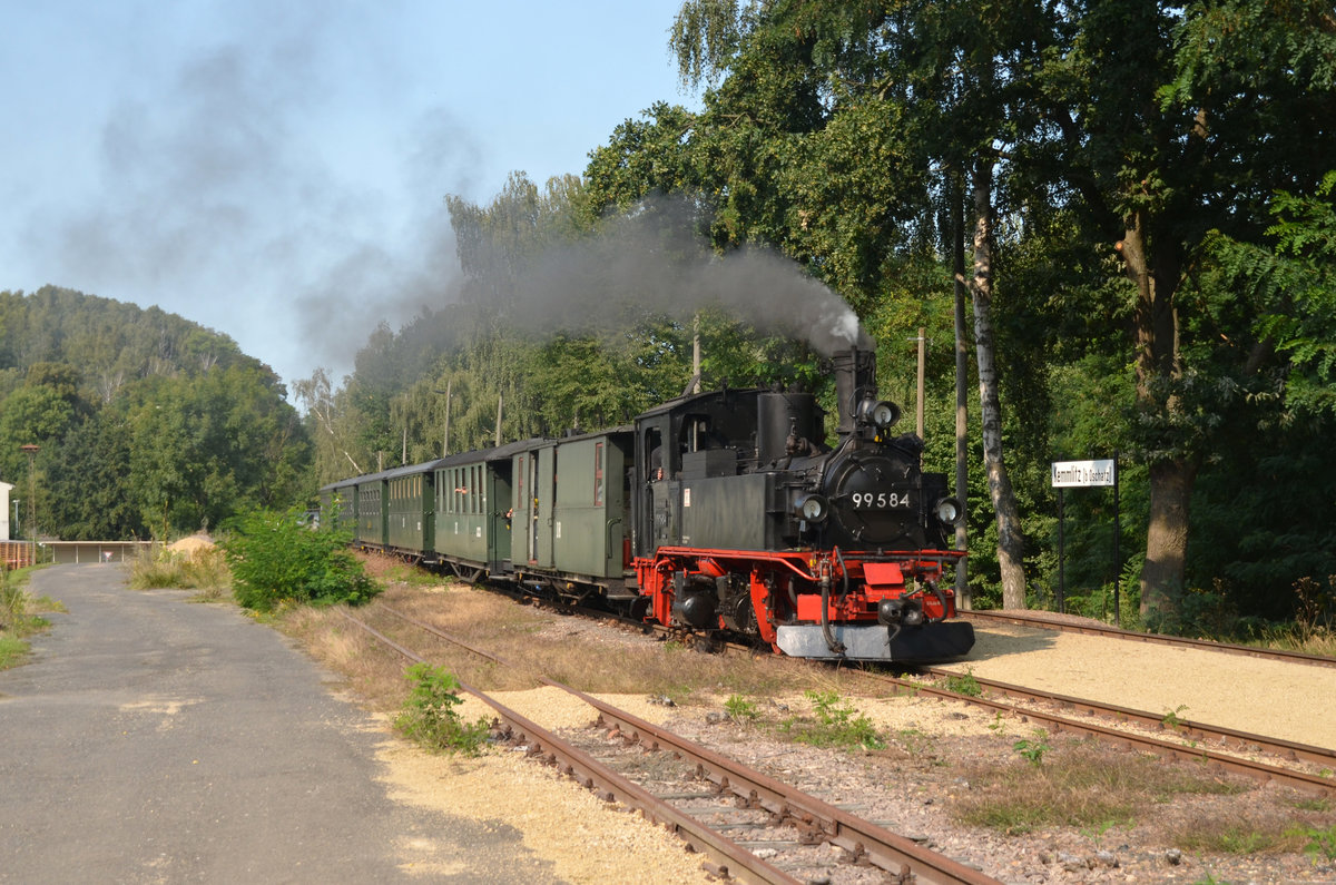 99 584 erreicht mit einem Personenzug aus Oschatz kommend am 12.09.20 den Endbahnhof Kemmlitz.