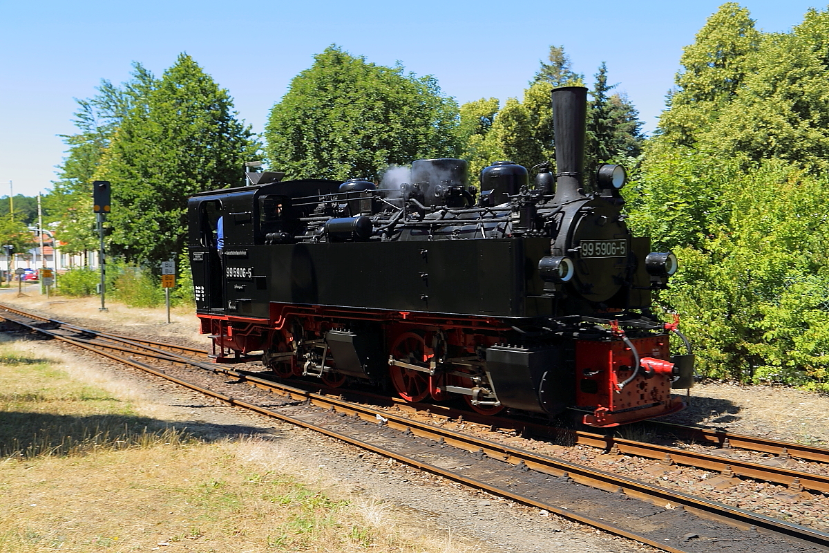 99 5906 am 07.07.2018 im Rahmen einer Sonderzugveranstaltung auf Umsetzfahrt im Bahnhof Harzgerode.