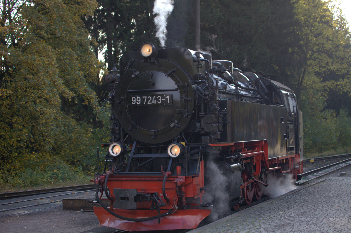 99 7243-1 rangiert in Drei Annen Hohne. 13.10.2019 15:09 Uhr.