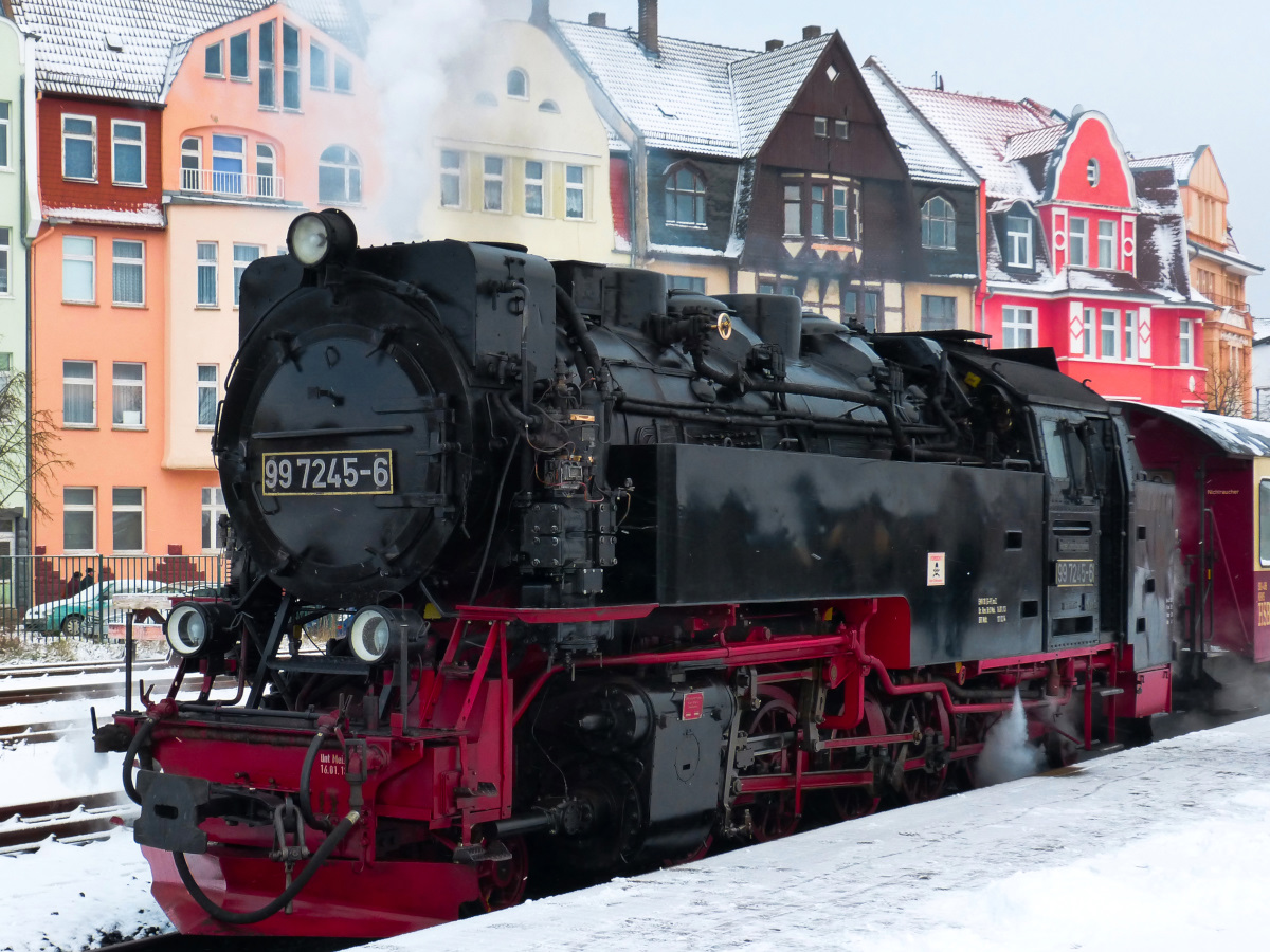 99 7245-6 wartet vormitags am 29.12.2014 in Nordhausen-Nord auf den Start Richtung Brocken
