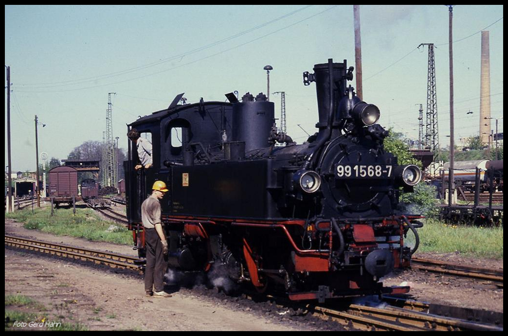 991568 rangiert am 3.5.1990 im Bahnhof Oschatz.
