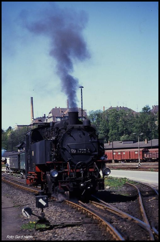 991758 rangiert hier am 2.5.1990 im Bahnhof Zittau.
