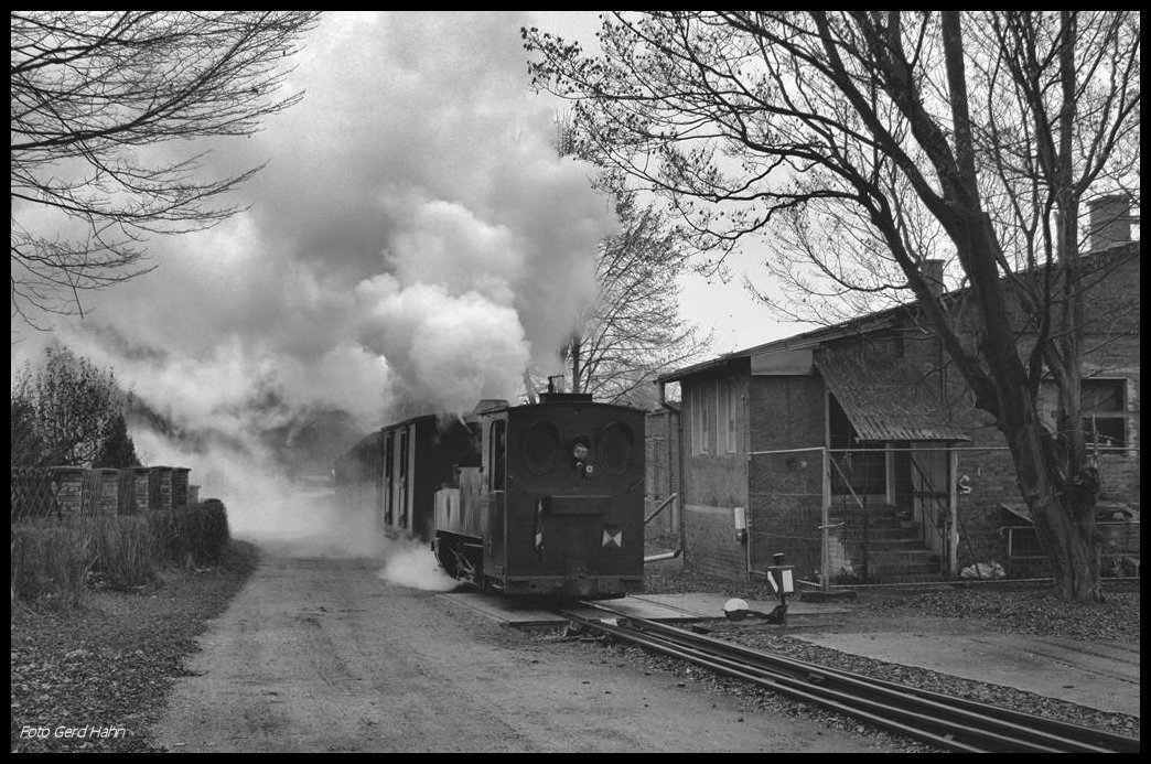 993312 war am 9.12.2016 Zuglok eines von mir organisierten Sonderzuges für die IPA Kreis Steinfurt. Das Programm mit dem Zug sah zwei Fahrten vor. Die erste Fahrt ging über die Strecke Richtung Bad Muskau. Hier startet der Zug zur zweiten Fahrt in Richtung Kromlau.