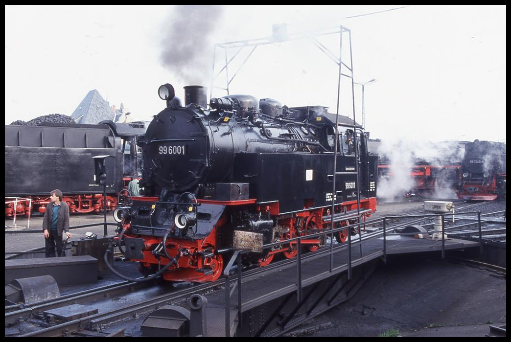 996001 am 27.03.1999 auf der Drehscheibe im BW Wernigerode.