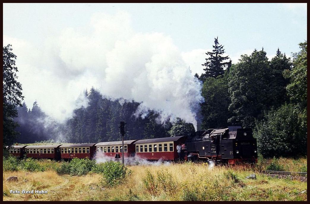 997244 erreicht am 7.9.1991 um 13.21 Uhr mit dem P 14442 aus Benneckenstein den Bahnhof Drei Annen Hohne.