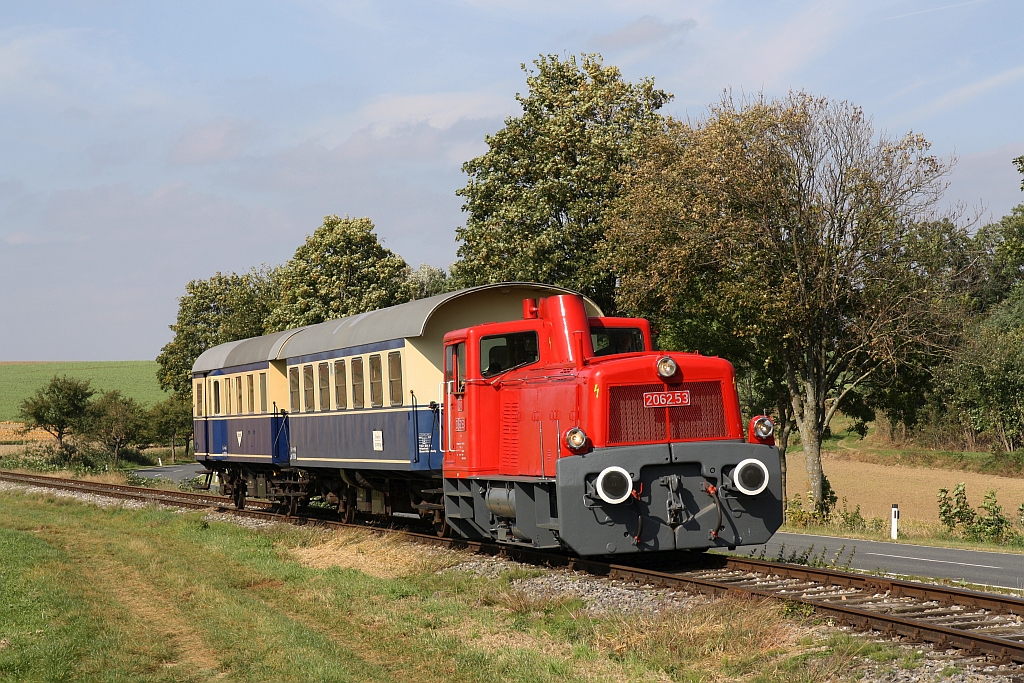 A-BIF 2062.53 am 03.Okt. 2021 als Nebenfahrt 14720 (Ernstbrunn - Würnitz-Hetzmannsdorf) beim Km 23,6 der Lokalbahn Korneuburg - Hohenau.