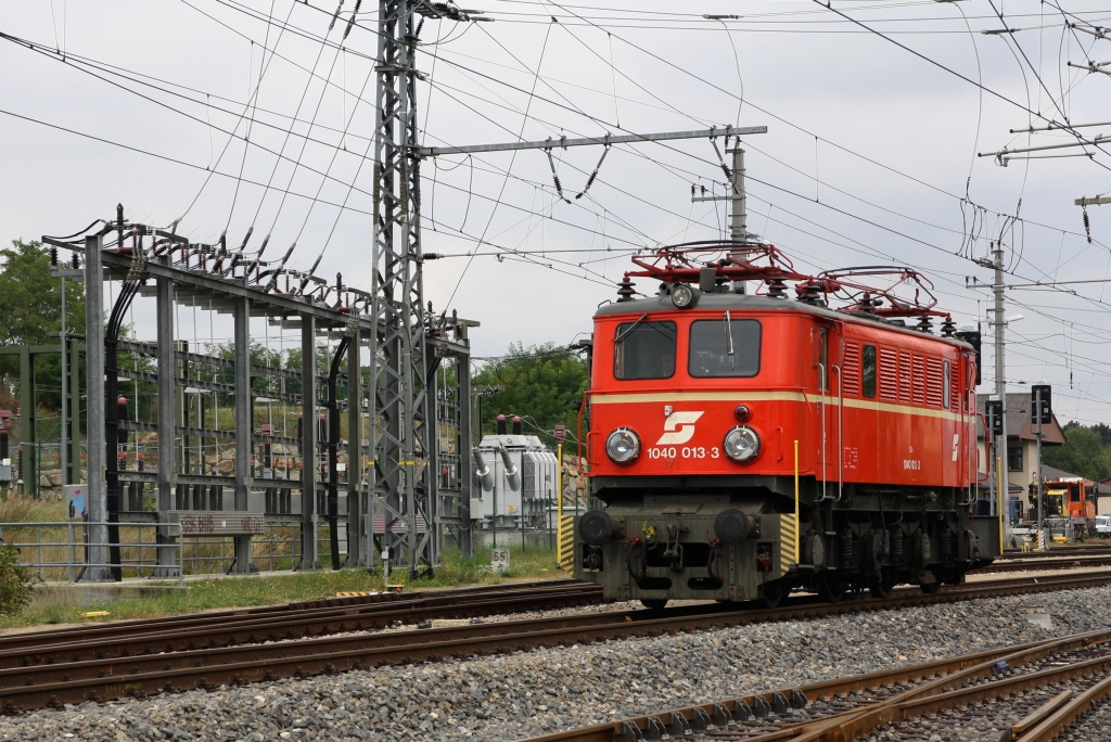 A-CZA 1040 013-3 am 08.September 2019 im Bahnhof Mistelbach.