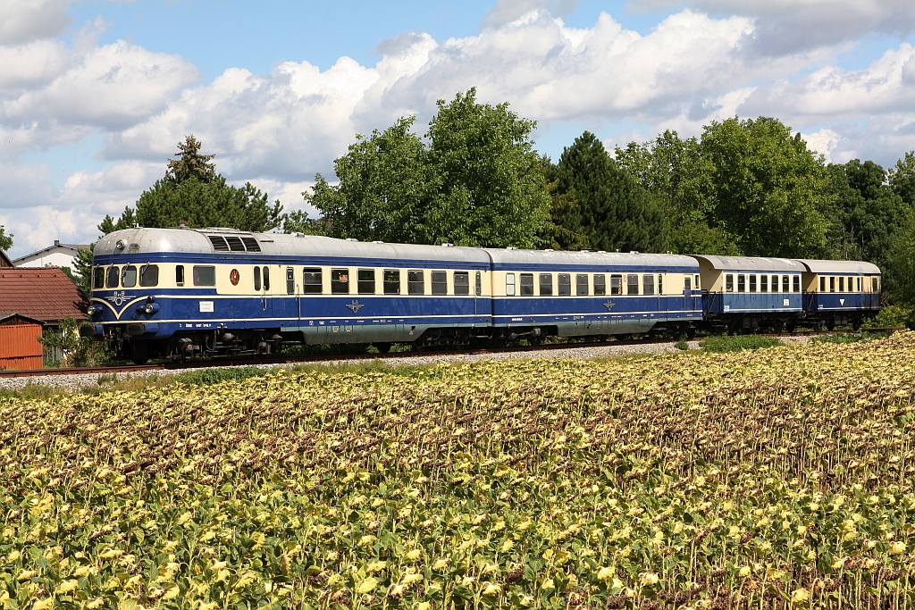A-OSEK 5145.11 + 6645.02 beim zweit�gigem Fotospezial  Dieselnostalgie im Weinviertel  am 22.August 2026 beim Strecken-Km 62,5 der Lokalbahn Korneuburg - Hohenau.