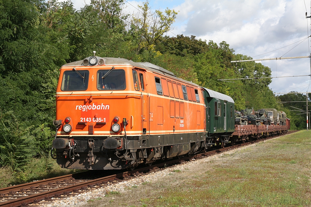 A-RBAHN 2143 035-1 am 17.September 2025 mit dem SGAG 96194 in Neubau-Kreuzstetten.