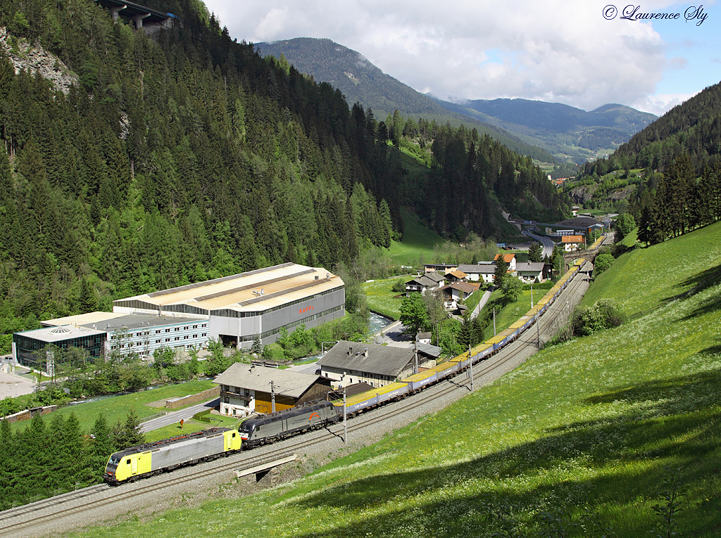 A TX Logistiks freight train from Koblenz Hafen to Lugo heads south past Wolf with a class E189 locomotive leading, 23 May 2013.o