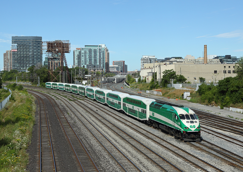 A westbound Go Transit train departs Toronto.

644 provides the traction at the rear, 5 Aug 2015