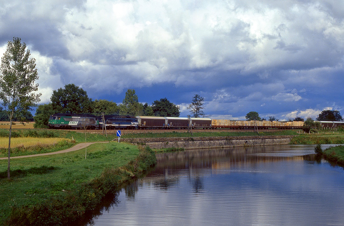 A1AA1A 68538 + A1AA1A 68527, Montureux lès Baulay, 10.09.2002.
