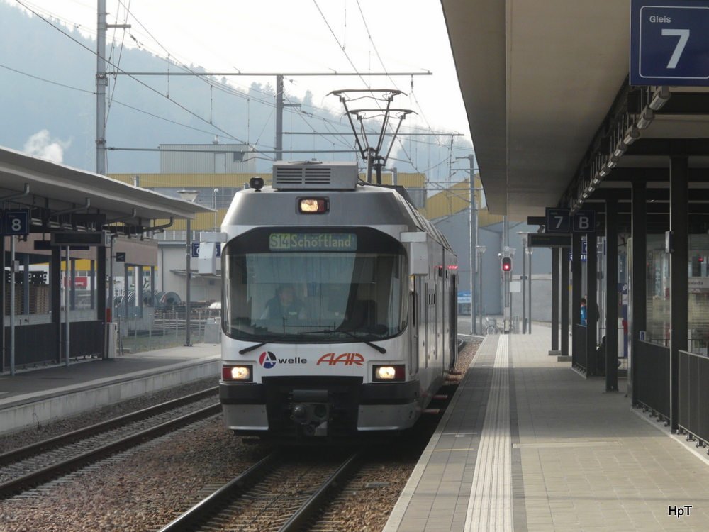 AAR - Triebwagen ABe 4/8  39 im Bahnhof Suhr am 01.02.2014